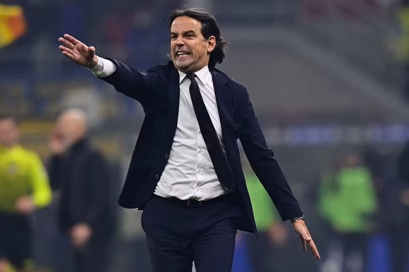 AC Milan thắng ngược Inter trong 3 phút