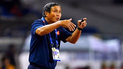 HLV Mai Đức Chung: “Chiến thắng của ĐT nam Việt Nam giúp chúng tôi mạnh hơn”