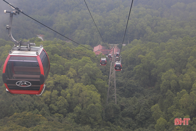 Hơn 1.200 lượt khách du xuân ở chùa Hương Tích trong 3 ngày tết