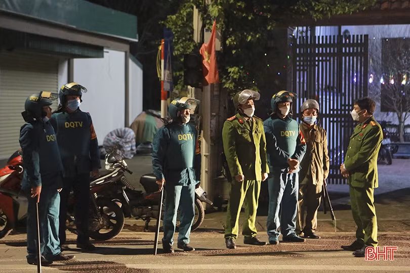 Tuần tra khép kín địa bàn, phát hiện 3 trường hợp đốt pháo trái phép ở Nghi Xuân