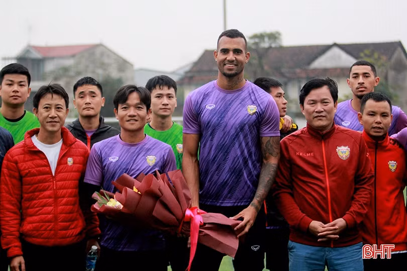 CLB Hồng Lĩnh Hà Tĩnh hội quân, tập luyện sau kỳ nghỉ tết Nguyên đán