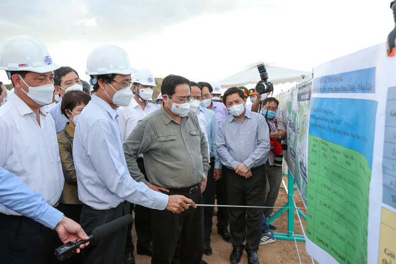 Thủ tướng trăn trở vì tốc độ xây dựng cao tốc quá chậm