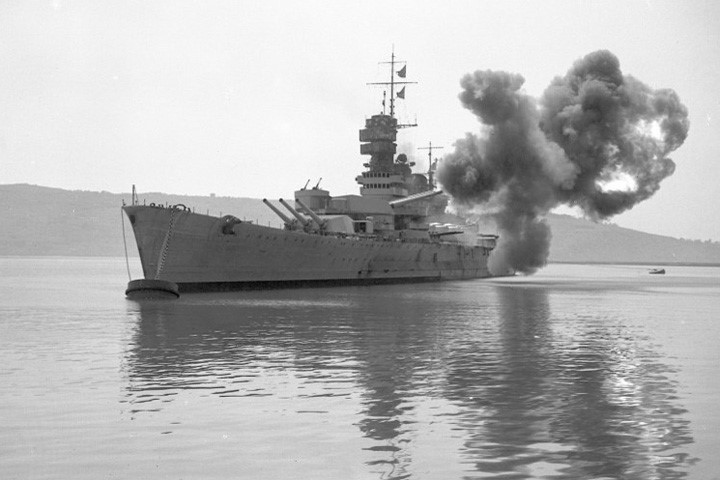 sung so truoc chien ham roma co noi that nhu khach san cao cap