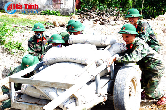 cac anh ve xon xao lang be nho