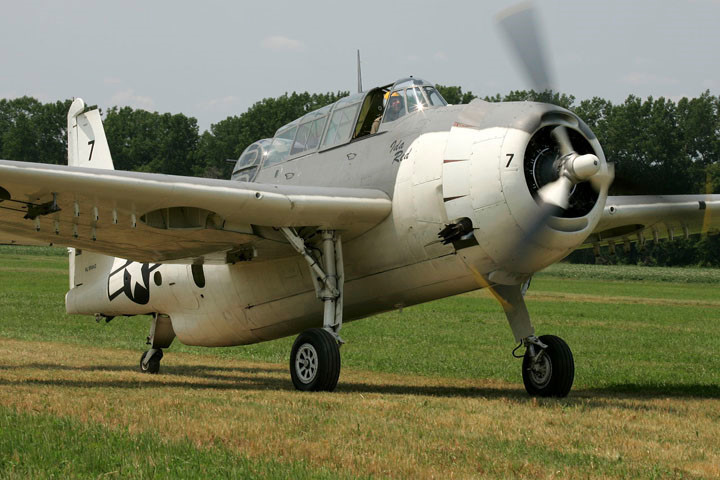 kham pha suc manh cua may bay chien dau avenger cua my