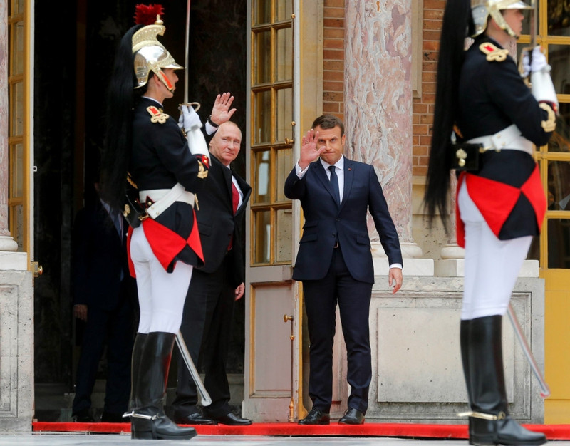 ong putin gap ong macron ky niem 300 nam quan he nga phap