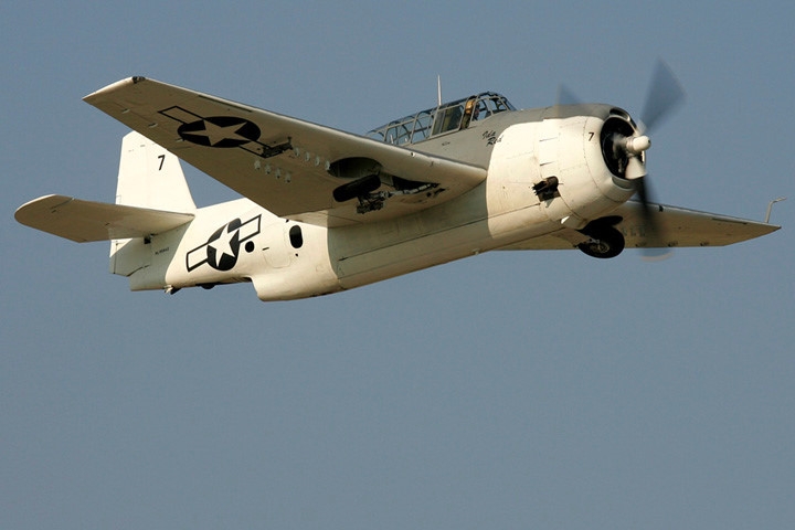 kham pha suc manh cua may bay chien dau avenger cua my