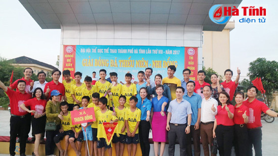 thach dong thach trung dang quang giai bong da tn nd tp ha tinh