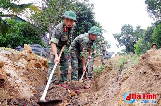 cac anh ve xon xao lang be nho