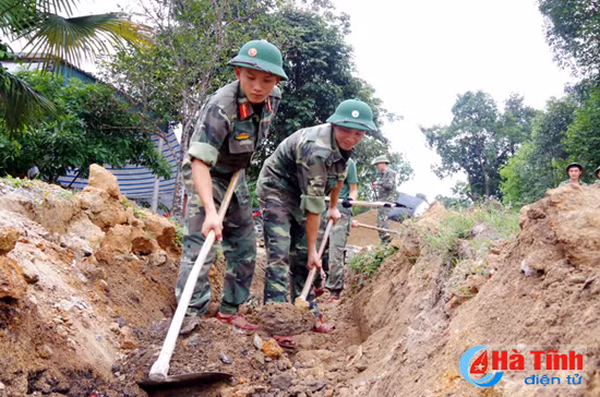 cac anh ve xon xao lang be nho