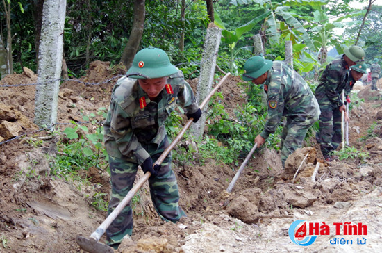 cac anh ve xon xao lang be nho