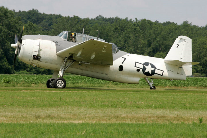 kham pha suc manh cua may bay chien dau avenger cua my