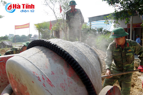 cac anh ve xon xao lang be nho