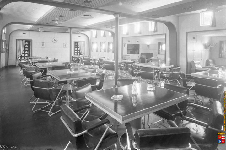 sung so truoc chien ham roma co noi that nhu khach san cao cap