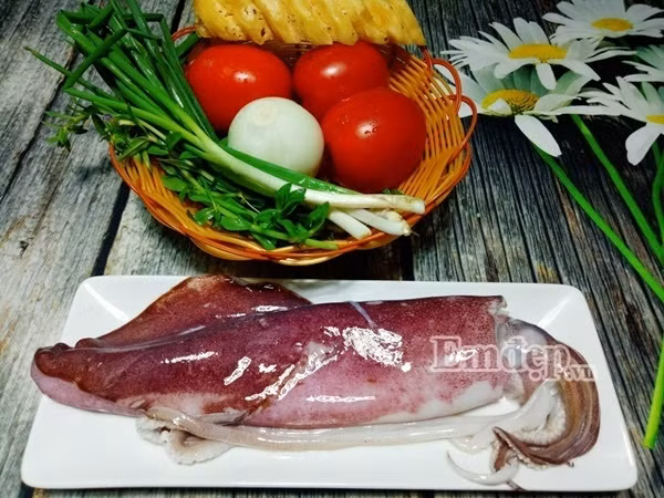 canh muc nau chua mon canh ngon ngay he khong nen bo qua