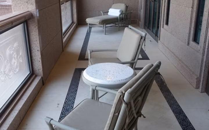 choang ngop voi khach san 7 sao sieu sang nhu cung dien o abu dhabi