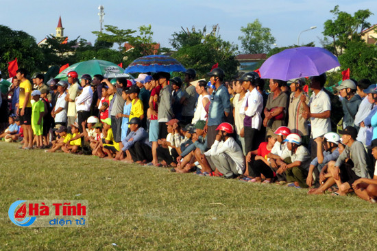 thach dong thach trung dang quang giai bong da tn nd tp ha tinh