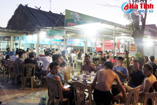 tap nap du khach den voi khu du lich bien cua sot