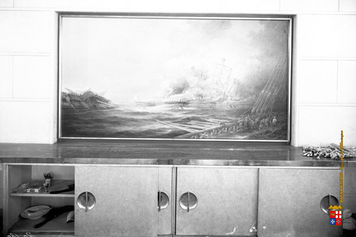 sung so truoc chien ham roma co noi that nhu khach san cao cap