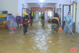 Khẩn trương dọn dẹp trường lớp, đón học sinh trở lại học tập