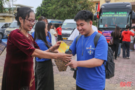 Hành trình yêu thương trên những chuyến xe miễn phí