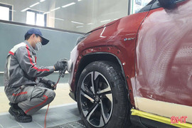 Các gara kín lịch "làm đẹp xế cưng” mùa cao điểm cuối năm