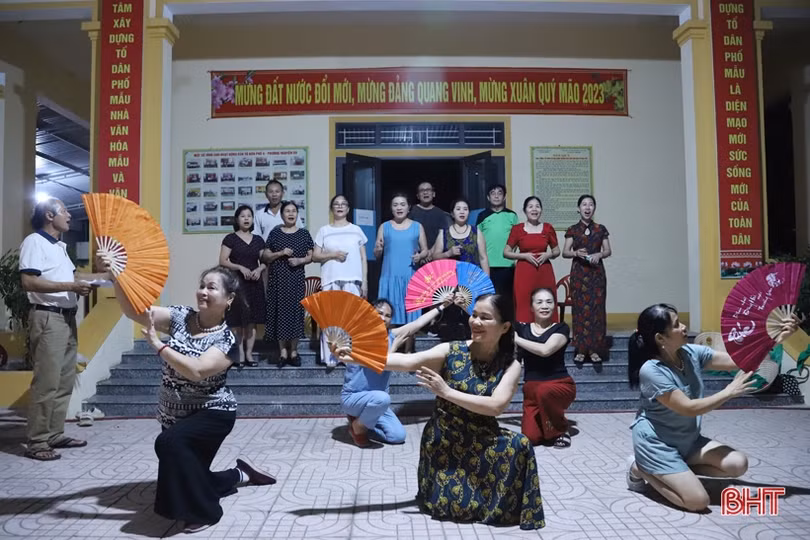 Sẵn sàng cho Liên hoan Tiếng hát người cao tuổi cấp tỉnh