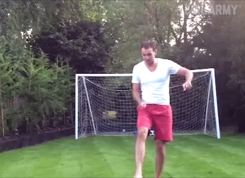 Lý do không nên để trẻ con vui chơi một mình với các ông bố “lầy lội”