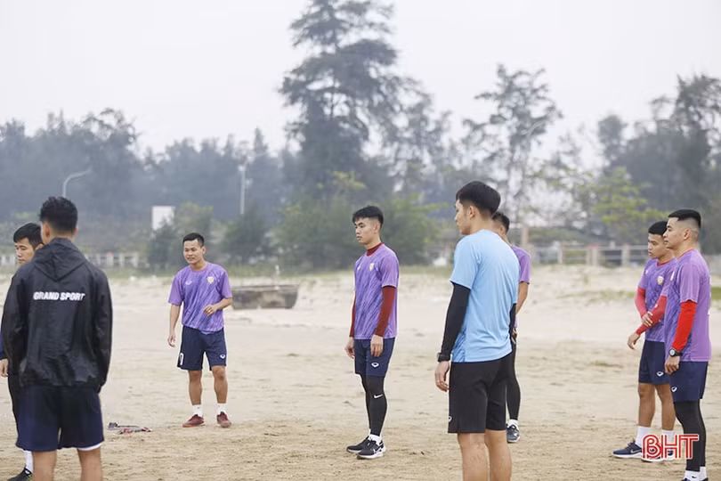 Hồng Lĩnh Hà Tĩnh tích cực chuẩn bị cho mục tiêu top 6 đội mạnh nhất V.League 1-2023