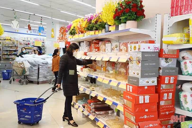 Hàng tết lên kệ, sẵn sàng phục vụ người tiêu dùng Hà Tĩnh