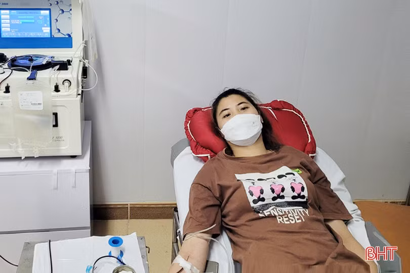 Nữ sinh trường y Hà Tĩnh ham học, say mê tình nguyện