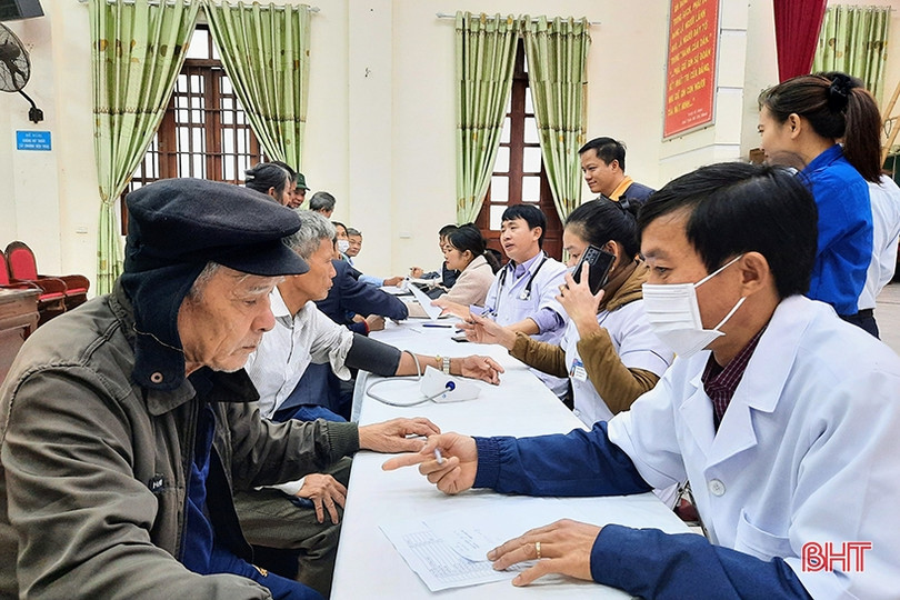 Formosa Hà Tĩnh tổ chức khám, cấp phát thuốc miễn phí cho 120 người dân