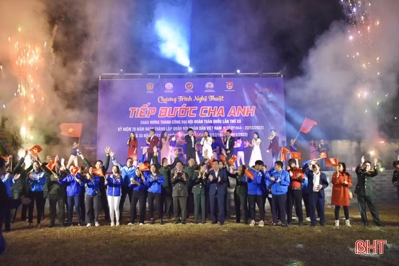 Nhân lên niềm tự hào từ chương trình nghệ thuật “Tiếp bước cha anh” ở Hương Sơn