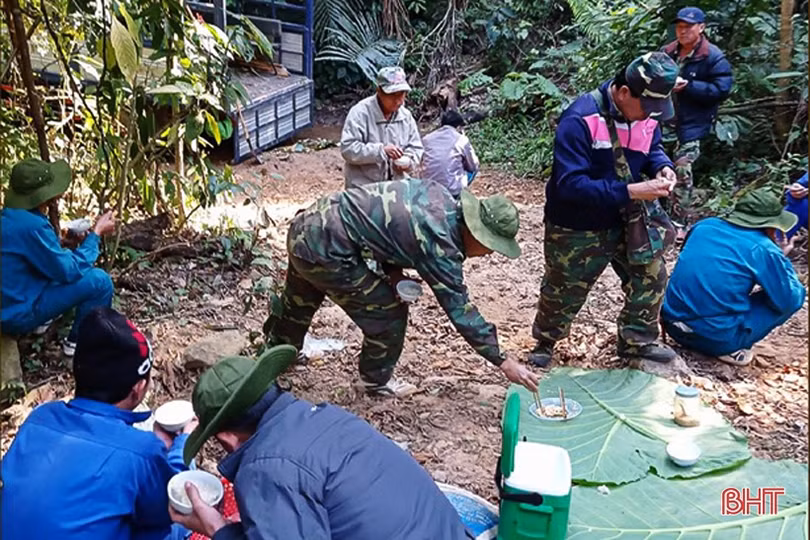 Hành trình tìm kiếm 5 hài cốt liệt sỹ trong hang đá ở nước bạn Lào