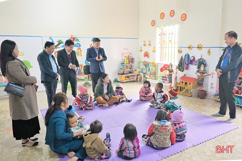 Agribank Hà Tĩnh II hỗ trợ 123 triệu đồng nâng bước trẻ em dân tộc Chứt