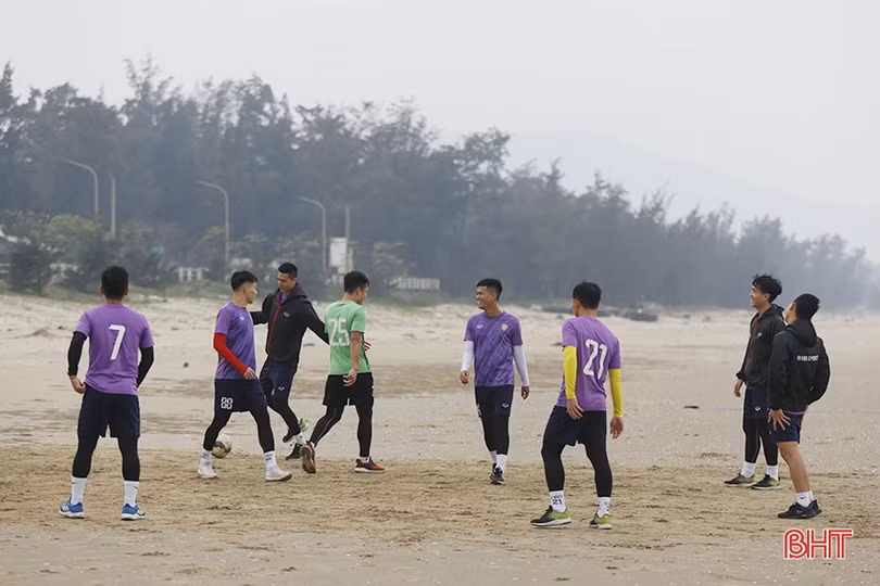 Hồng Lĩnh Hà Tĩnh tích cực chuẩn bị cho mục tiêu top 6 đội mạnh nhất V.League 1-2023