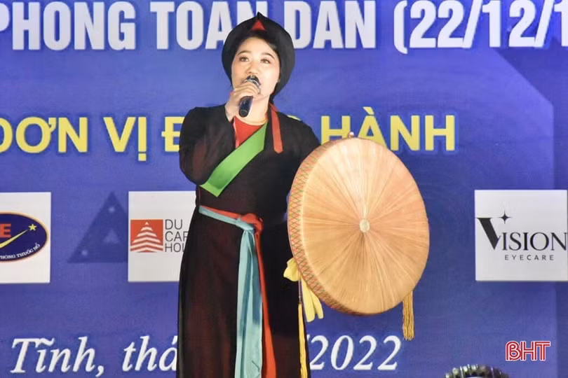 Nhân lên niềm tự hào từ chương trình nghệ thuật “Tiếp bước cha anh” ở Hương Sơn