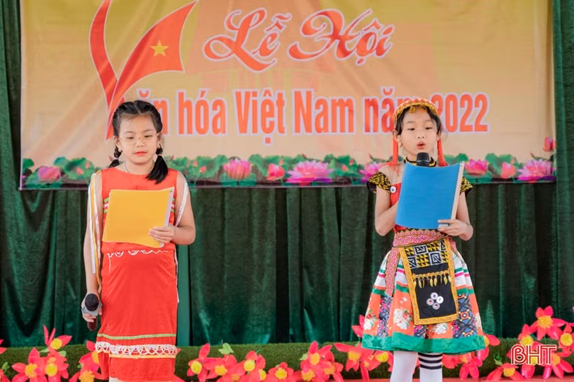 Đặc sắc chương trình “Lễ hội văn hóa Việt Nam” của học sinh Thạch Hà