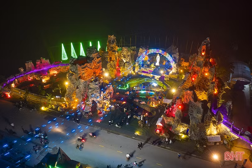 Rực rỡ sắc màu đón mừng Giáng sinh tại thành phố Hà Tĩnh