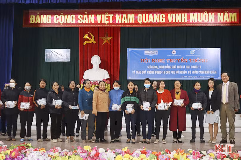 Trang bị kiến thức chăm sóc sức khỏe hậu COVID-19 cho phụ nữ Can Lộc