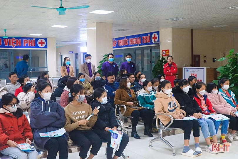 20 trẻ em nghèo huyện Kỳ Anh được khám, tư vấn và niềng răng miễn phí