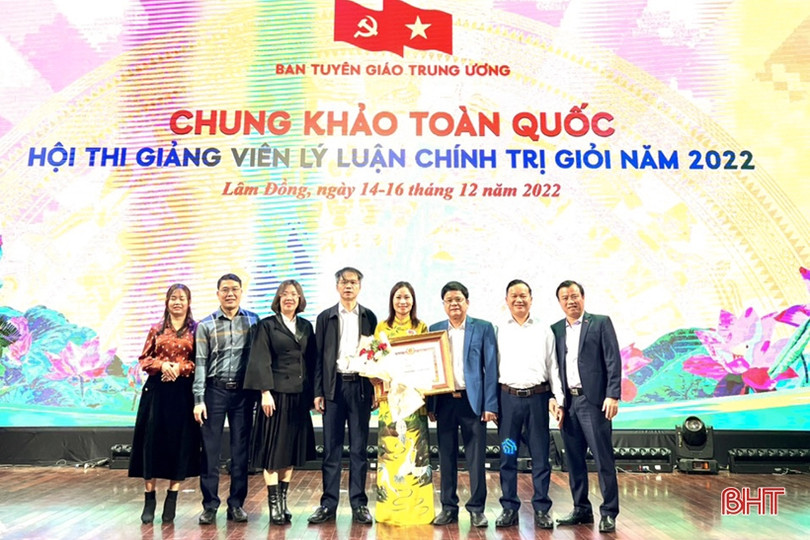 Thí sinh Hà Tĩnh đạt giải ba Hội thi Giảng viên lý luận chính trị giỏi toàn quốc