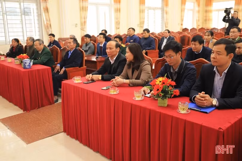 Truy tặng danh hiệu “Bà mẹ Việt Nam anh hùng” cho mẹ Đặng Thị Nhị