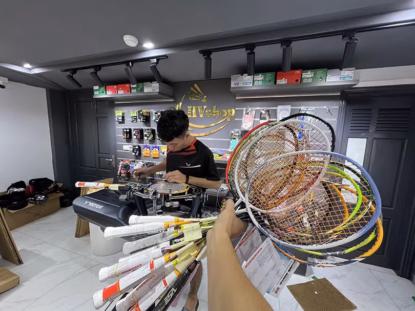Cách chọn vợt cầu lông chính hãng tại HVShop