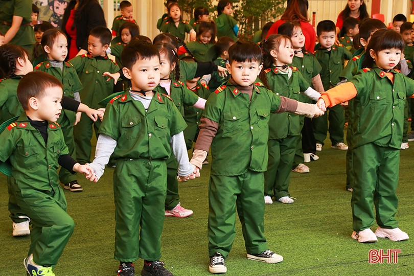 Học sinh mầm non iSchool Hà Tĩnh hào hứng trải nghiệm cùng Chương trình “Biết ơn chú bộ đội”