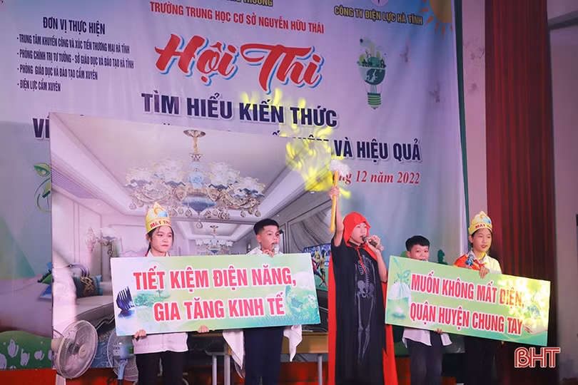Sôi nổi hội thi tìm hiểu kiến thức sử dụng năng lượng tiết kiệm tại Hà Tĩnh