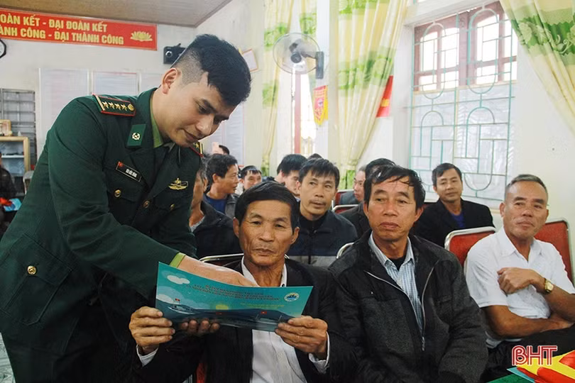 Tuyên truyền, phổ biến pháp luật cho hơn 1.850 ngư dân Nghi Xuân