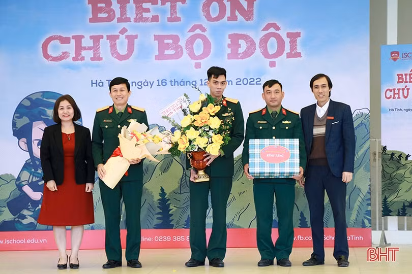 Học sinh mầm non iSchool Hà Tĩnh hào hứng trải nghiệm cùng Chương trình “Biết ơn chú bộ đội”