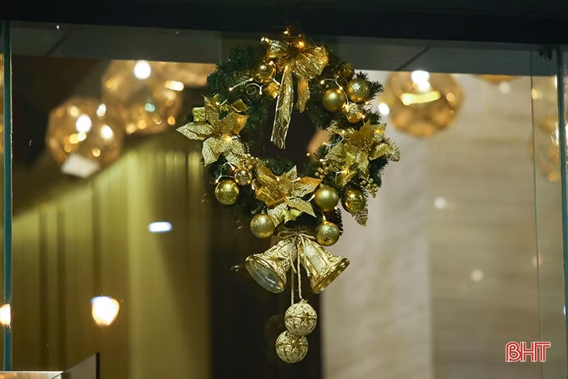 Rực rỡ sắc màu đón mừng Giáng sinh tại thành phố Hà Tĩnh