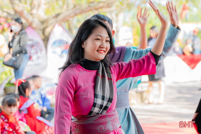 Đặc sắc chương trình “Lễ hội văn hóa Việt Nam” của học sinh Thạch Hà